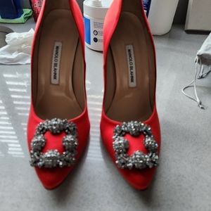 Manolo Blaknik Red Hangisi - size 39